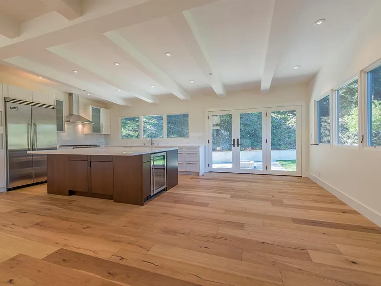344 Laurel Way — Photo 5