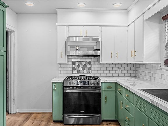 5th image of 914 N Main