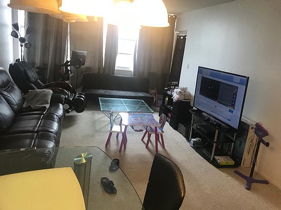 5th image of 1351 NE Miami Gardens Dr APT 713