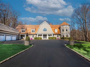 12 Cowdray Park Dr, Armonk, NY 10504