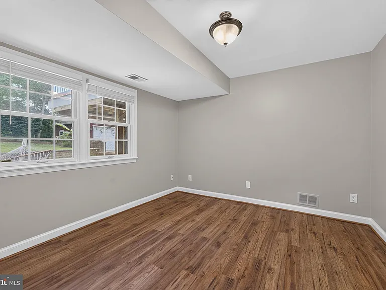 6443 Walters Woods Dr — Photo 52
