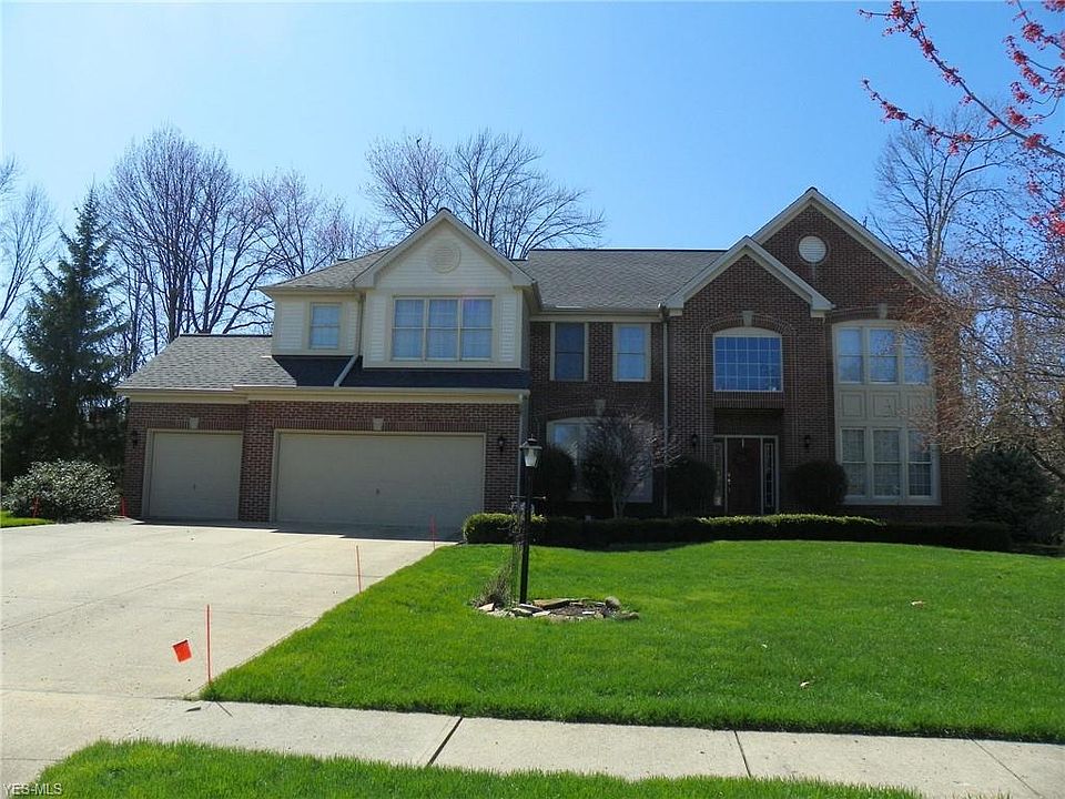 1st image of 20526 Castlemaine Cir