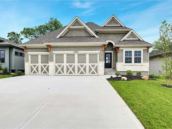24916 W 98th Pl, Lenexa, KS 66227