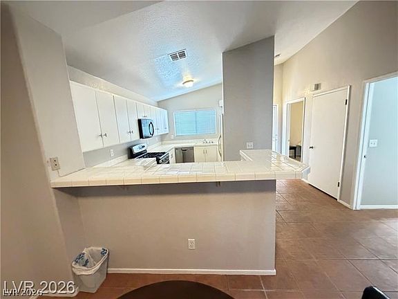 3rd image of 7828 Settlers Ridge Ln