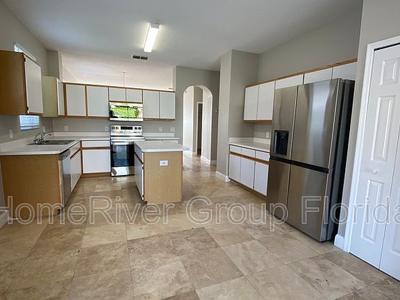 5th image of 1717 Snaresbrook Way