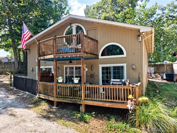 45 Baltic Ave, Sunrise Beach, MO 65079