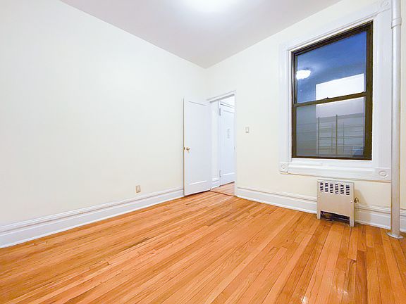 5th image of 166 W 83rd St