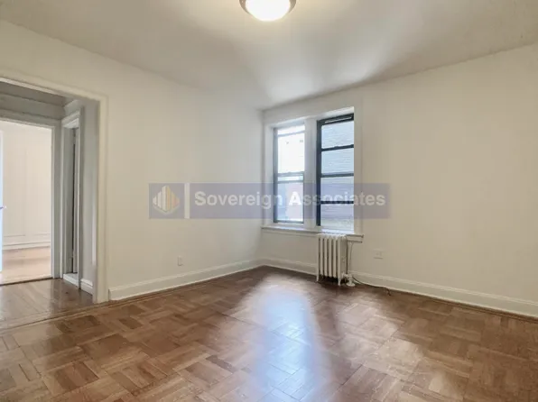 282 Cabrini Boulevard image 1 of 9