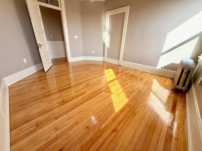 69 S Pleasant St #13 — Photo 17