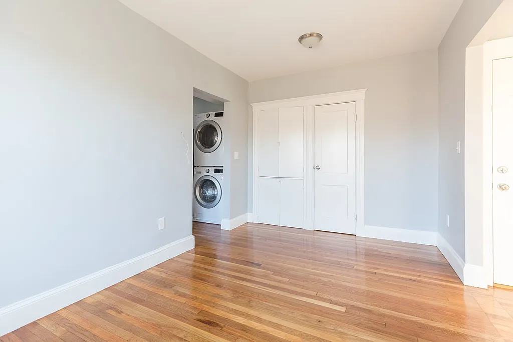 2 bed, 1200 sqft, $2,800 — Photo 2