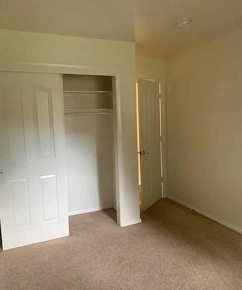 1519 W Mountain Ave — Photo 14