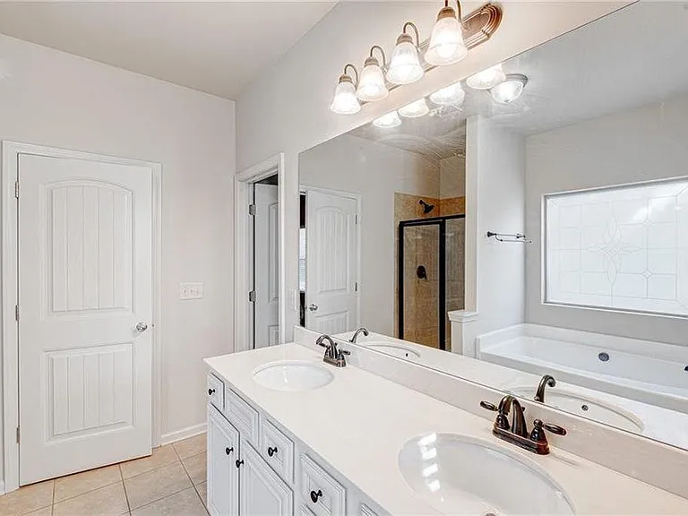 2649 Woodward Down Trl — Photo 11