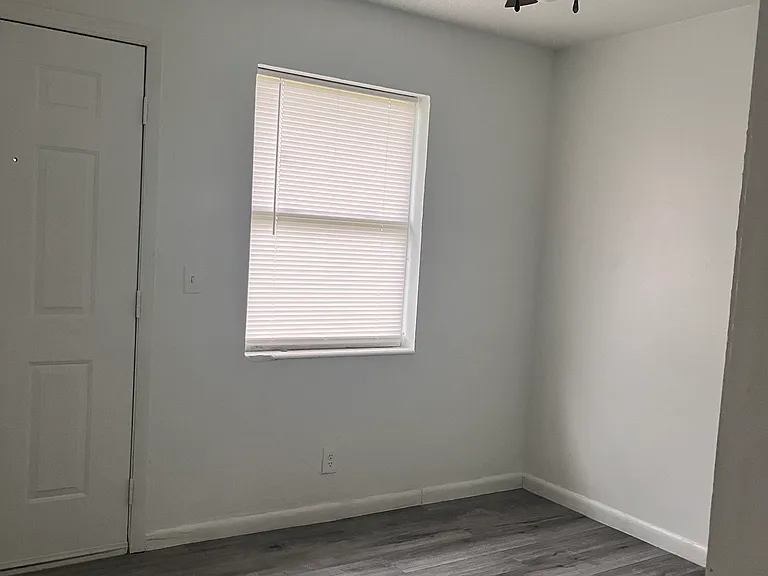 384 Avenue N #2 — Photo 9