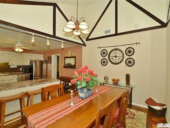 5th image of 27 Piermont Ct