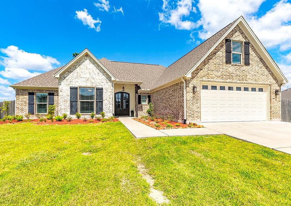 1st image of 624 Frontier Dr
