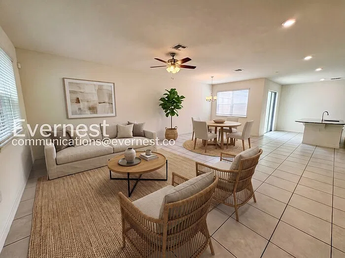 3 bed, 2.5 bath, 1900 sqft, $2,995 — Photo 3