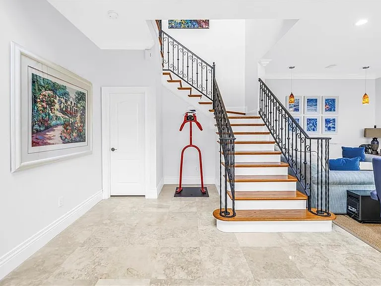 1133 Abbeys Way — Photo 8