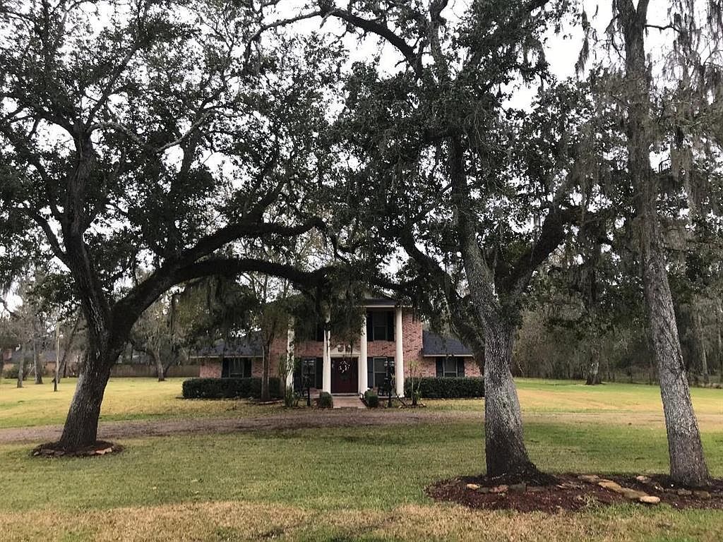 220 Rabbit Trl, Lake Jackson, TX 77566 Zillow