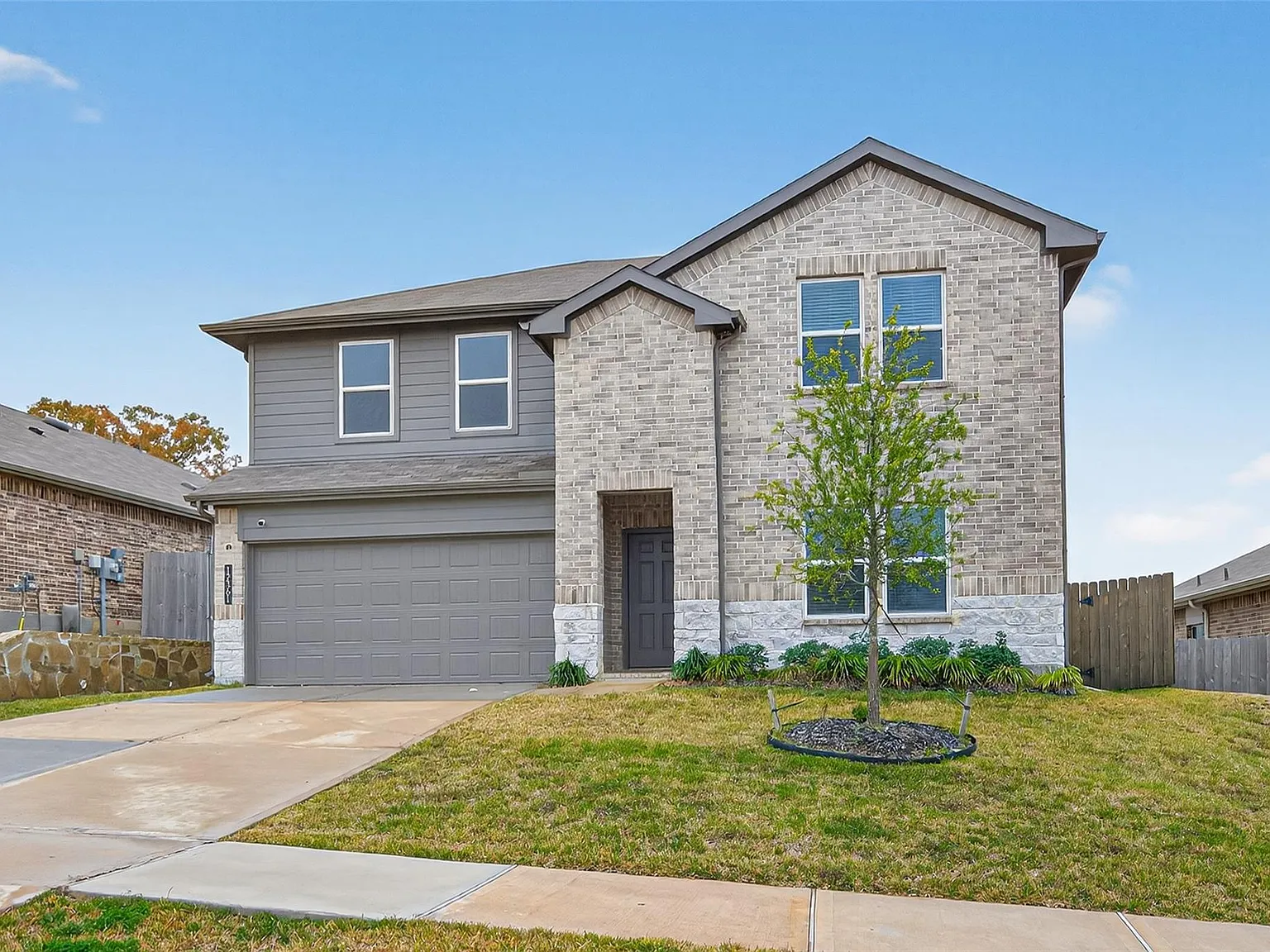 4 bed, 2.5 bath, 3151 sqft, $2,500 — Photo 4