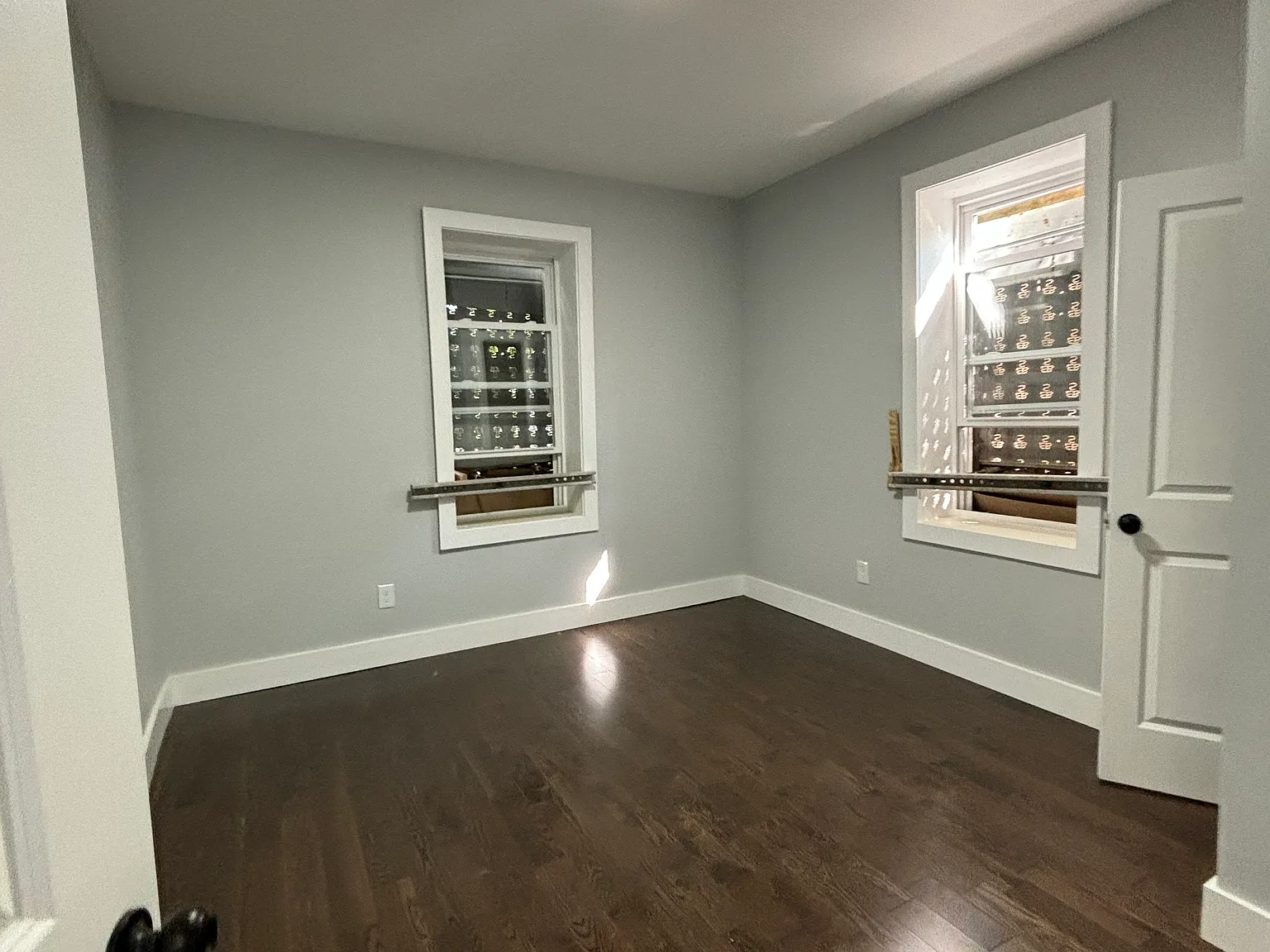 3 bed, 1000 sqft, $2,095 — Photo 4
