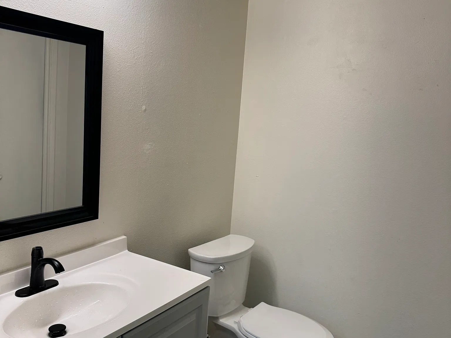 2 bed, 1.5 bath, 950 sqft, $1,600 — Photo 4