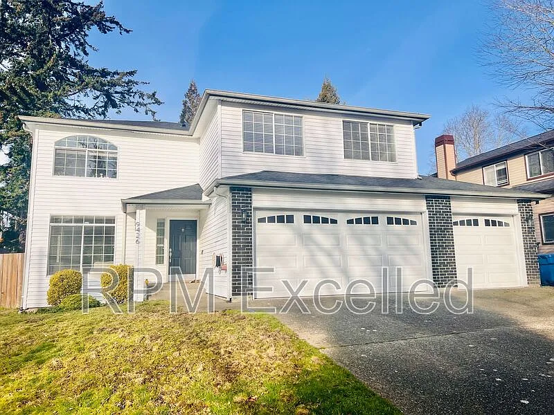 4 bed, 2.5 bath, 2120 sqft, $3,600 — Photo 1