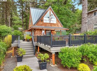 1631 S Hemlock St, Cannon Beach, OR