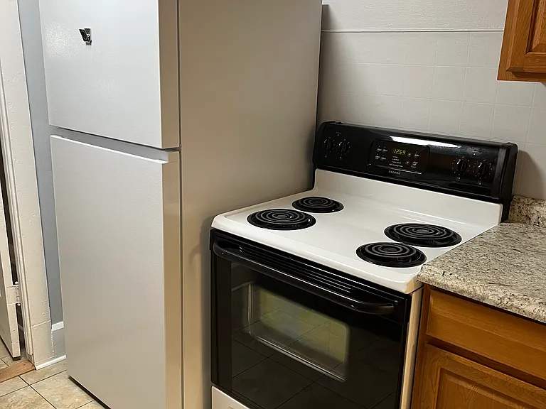 686 E Front St #202 — Photo 1