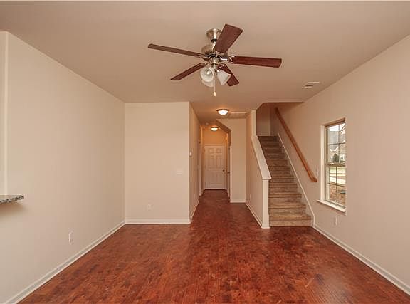 2nd image of 2239 Cason Ln
