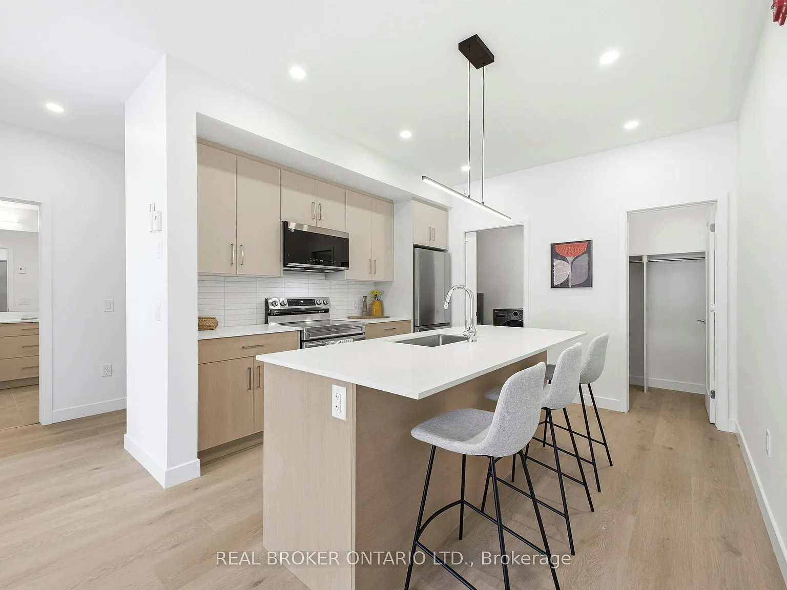 2 bed, $2,300 — Photo 2