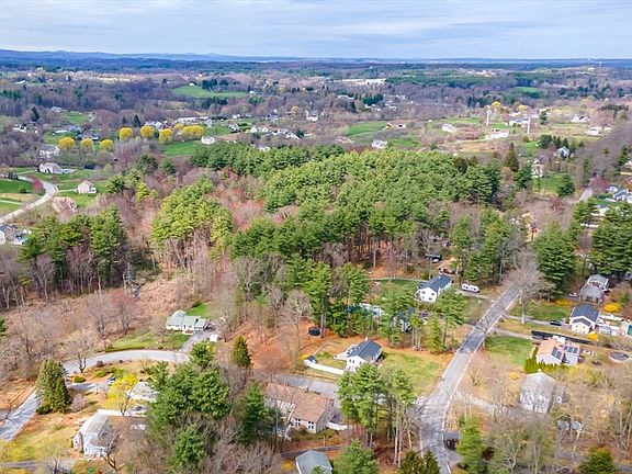 5th image of 12 Cole Farm Rd
