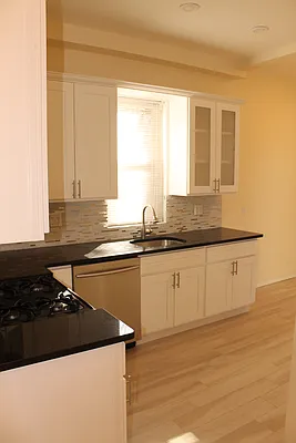 Rented by Rapid Realty Williamsburg | media 4