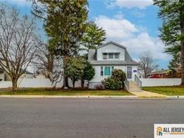 15 N Riverview Ave, Edison, NJ 08817