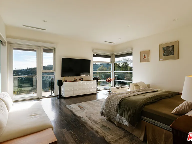 2651 Nichols Canyon Rd — Photo 28