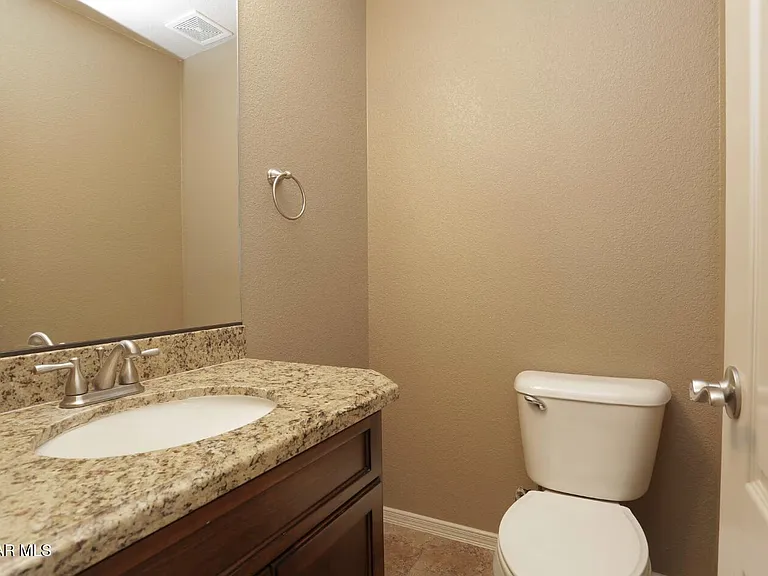 533 Green Village Ct — Photo 8