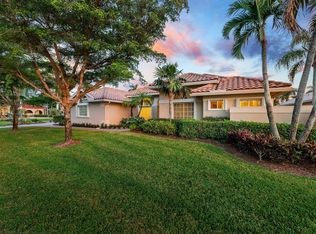 8001 SE Woodlake Ln, Hobe Sound, FL 33455