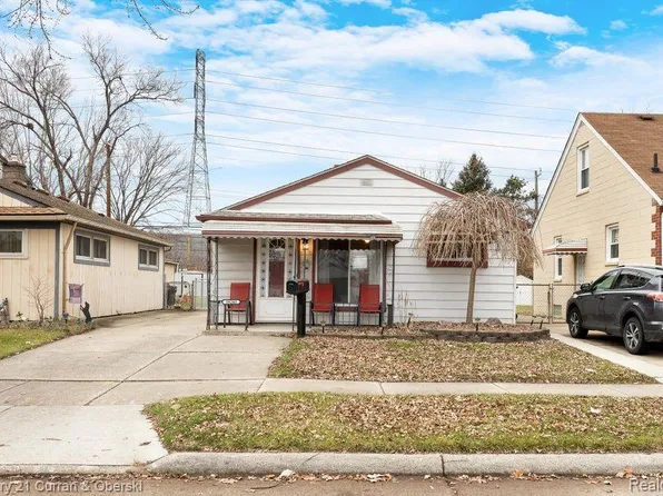 18243 Robert St, Melvindale, MI 48122