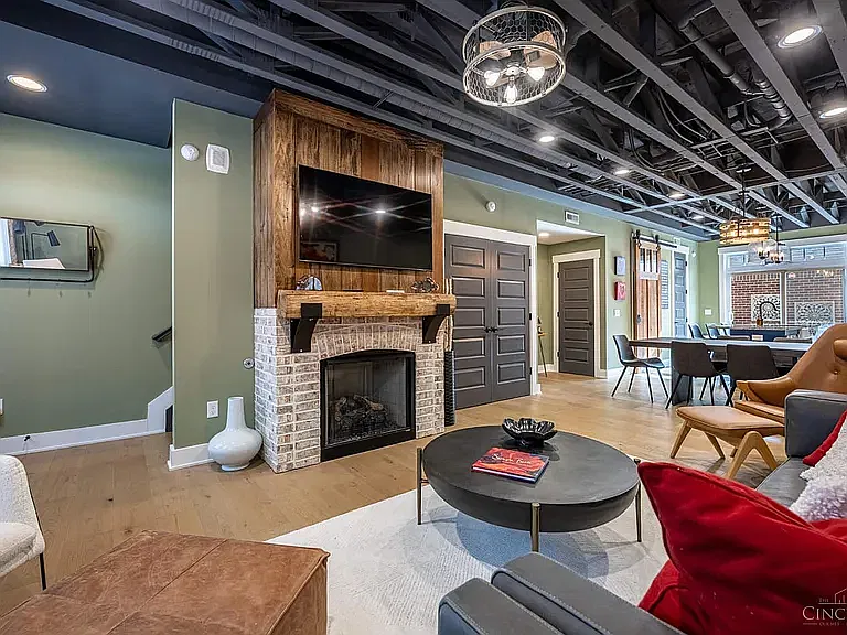 2 bed, 2.5 bath, 1512 sqft, $2,620 — Photo 3