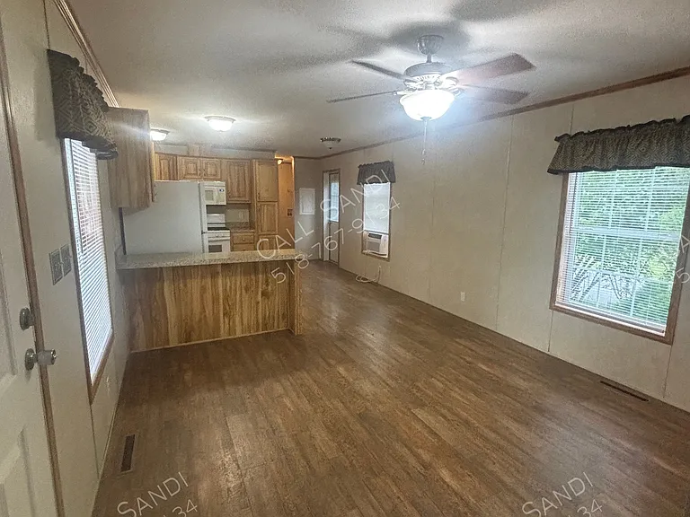 2 Fernwood Dr — Photo 2