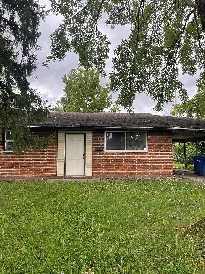 1645 Werling Pl photo 1