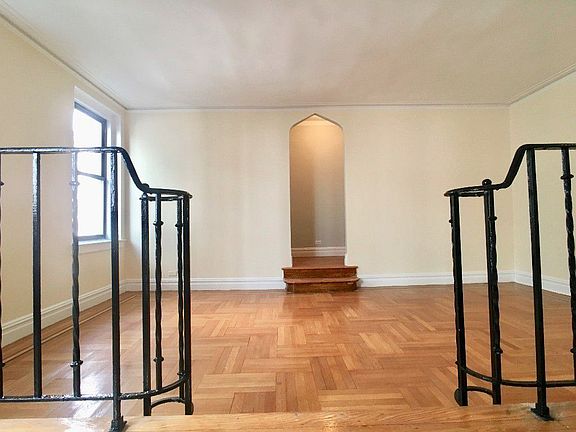 4th image of 567 Fort Washington Ave APT 4I