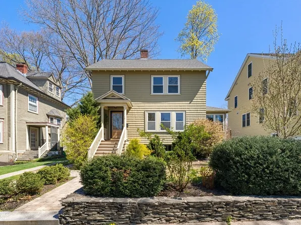 136 Beech St, Roslindale, MA 02131