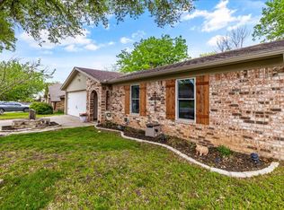 1404 Mimosa St, Cleburne, TX 76033