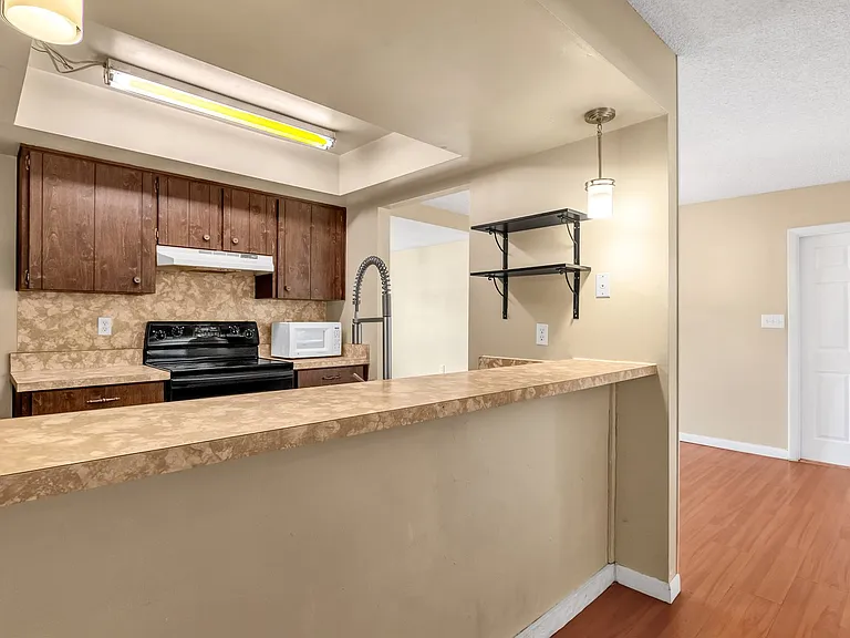 320 Heather Ave — Photo 7