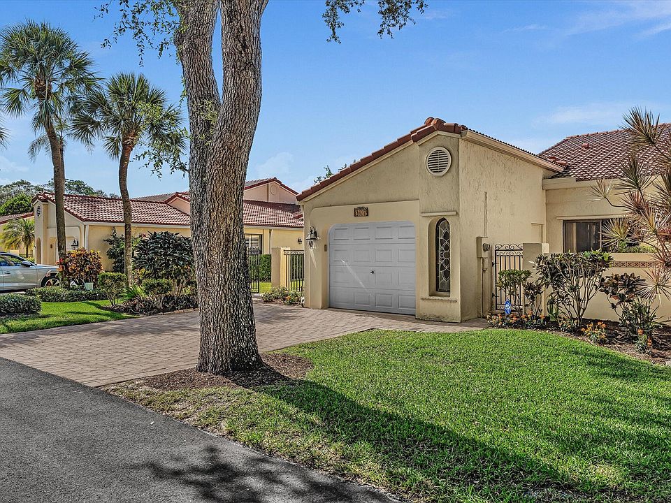 1st image of 2627 Emerald Way N