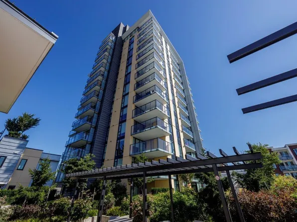 1401 Hunter St #2506, North Vancouver, BC V7J 0E2