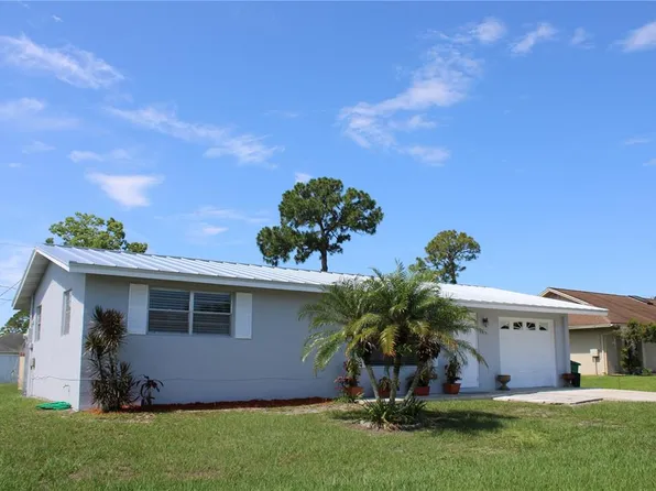 140 SE Duxbury Ave, Port Saint Lucie, FL 34983