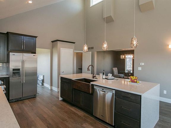 4th image of 2950 Diamond Mil Cir