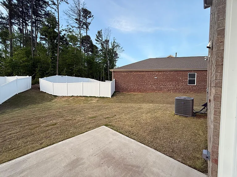 5100 Kinsbridge Dr — Photo 21