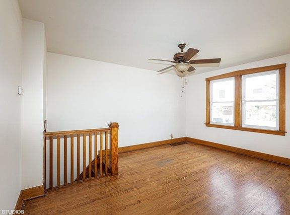 3rd image of 10536 S Avenue O